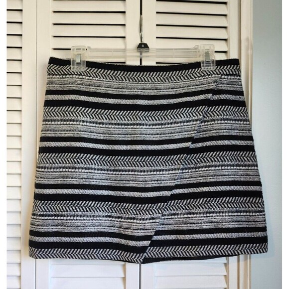 J.Crew Women's Size 4 Faux Wrap Mini Skirt Striped Chevron Textured Lined Boho - Picture 1 of 9